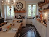 A kitchen or kitchenette at B&B Alle Ortensie Blu