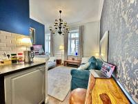 Kuchnia lub aneks kuchenny w obiekcie DECOR metro WiFi 300 Mbs 65TV Netflix HBO