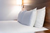 Heeton Concept Hotel - City Centre Liverpoolにあるベッド