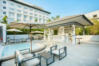Bazén v ubytování Health Land Resort & Spa nebo v jeho okolí