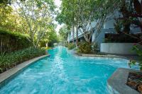 Bazén v ubytování Health Land Resort & Spa nebo v jeho okolí