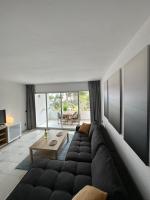 Posezení v ubytování J&M Apartment Miraflores La Cala