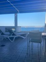 Balkón alebo terasa v ubytovaní Apartamento Primera Línea de playa