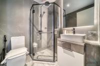 Koupelna v ubytování Harmonious 2BR with Assistant Room at Mesk 1 Midtown Dubai Production City by Deluxe Holiday Homes