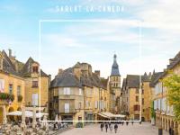 a city with buildings and people walking in a street at #Le Rue des 2 Porches #F2 avec Cours #HyperCentre in Brive-la-Gaillarde