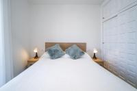 Posteľ alebo postele v izbe v ubytovaní Don Pepe Chic Apartment by Rock Rentals