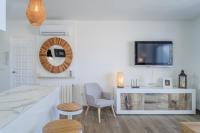 Televízia a/alebo spoločenská miestnosť v ubytovaní Don Pepe Chic Apartment by Rock Rentals