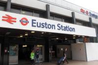 5 mins to Euston Station, Private Spacious Room A - Housity