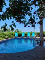 Bazén v ubytovaní Villa Milli with panoramic sea view alebo v jeho blízkosti