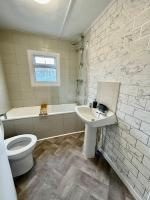 Půdorys ubytování Whittams Hot-tub Chalet Retreat