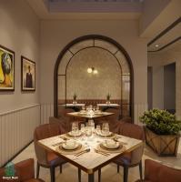 タムキーにあるSky House Apartmentのテーブルと椅子のあるダイニングルーム