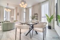 Posezení v ubytování Suave 2BR with Assistant Room at Mesk 1 Midtown Dubai Production City by Deluxe Holiday Homes