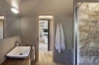 A bathroom at Petra Segreta Resort & Spa
