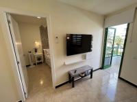 TV a/nebo společenská místnost v ubytování Sunrise Apartment - Playa del Inglés