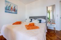 Postel nebo postele na pokoji v ubytování Two-Bedroom Apartment Crikvenica near Sea 12
