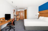 Holiday Inn Express Braintree by IHGにあるテレビまたはエンターテインメントセンター