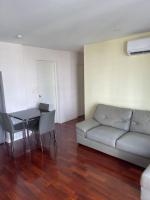 Posezení v ubytování Delightful Condo in Central location at Sukhumvit 49