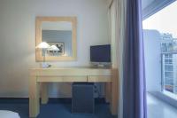 TV a/nebo společenská místnost v ubytování Dorian Inn - Sure Hotel Collection by Best Western