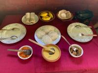 アヌラーダプラにあるForest Villa Nature Resortの皿盛り