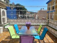 Piso Centrico 1.5km Playa con gran terraza +vistasにあるバルコニーまたはテラス