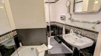 Salle de bains dans l'établissement The Amsterdam Hotel Apartment in the Center