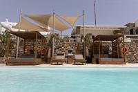 Bazén v ubytování Senses Luxury Suites & Villas nebo v jeho okolí