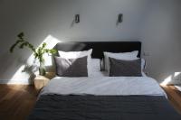Postel nebo postele na pokoji v ubytování B&B en Boshuis Darthuizerpoort