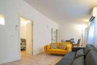 Půdorys ubytování Plaza España I calle Isabel la Católica 3BR 2BH