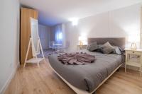 Půdorys ubytování Plaza España I calle Isabel la Católica 3BR 2BH