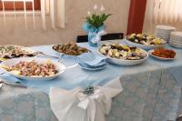 Jedlo v ubytovaní bed & breakfast alebo blízkom okolí