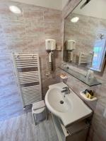 A bathroom at Albergo San Remo
