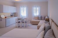 Kuchyňa alebo kuchynka v ubytovaní Milos Bay Suites