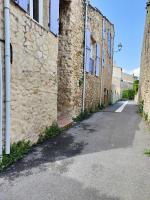 Plán poschodí v ubytovaní Maison de village au cœur du Luberon