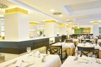 En restaurant eller et andet spisested på Grupotel Acapulco Playa - Adults Only