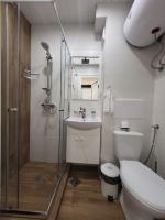 Koupelna v ubytování Bright City Apartment Varna