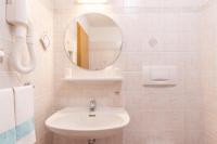 A bathroom at Albergo Canazei