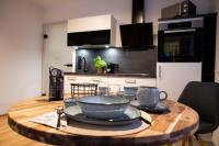 Een keuken of kitchenette bij place2be - exclusive apartment