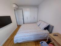 Łóżko lub łóżka w pokoju w obiekcie Cannes centre, super cosy apartment near everything