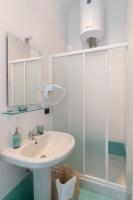 A bathroom at GARRUBA house 1