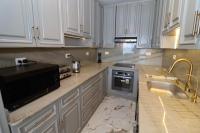Kuchyň nebo kuchyňský kout v ubytování Beach Luxury Mamoura Private Beach