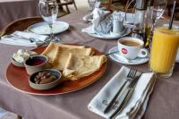 Еда / где поесть недалеко от отеля