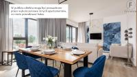 Telewizja i/lub zestaw kina domowego w obiekcie Flatbook - Yacht Harbor Apartments Sol Marina