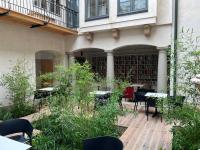 Vonkajšia záhrada v ubytovaní Olymp apartment