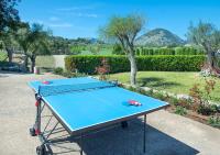 Stolní tenis v ubytování Owl Booking Villa Siquier - Luxury Retreat with Mountain Views nebo okolí