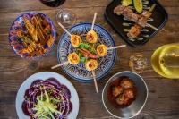 Jídlo v hotelu nebo okolí