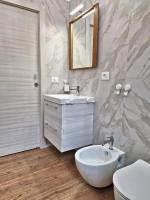 A bathroom at La Ca' Bianca Affittaly Apartments