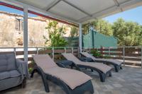 A balcony or terrace at SOHORO Forest Hill Apartment by "elite"