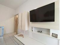 A television and/or entertainment centre at Casa Emmeti