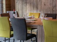 Nápoje v ubytovaní Chalet élégant à Courchevel Le Praz avec spa, cheminée et services inclus - FR-1-568-35