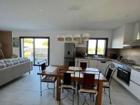 Una cocina o zona de cocina en Casa Lamaghjone - Villa T4 avec piscine chauff&eacute;e &agrave; 3,5km de la mer